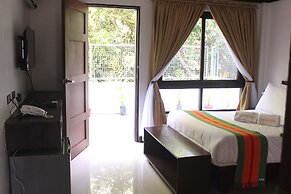 Veranda Suites and Restaurant