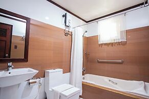 Veranda Suites and Restaurant