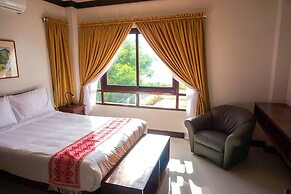 Veranda Suites and Restaurant