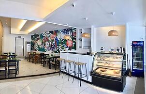 EON Centennial Plaza Hotel