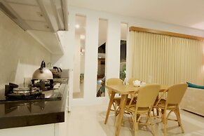 Apple Suite Apartment