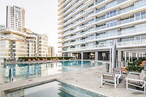 Adlas Condo by the Beach