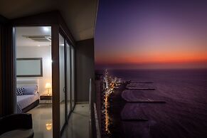 Adlas Condo by the Beach