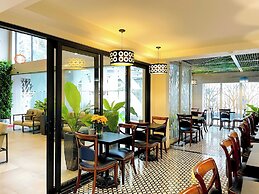 Royal Dragon Boutique Hotel