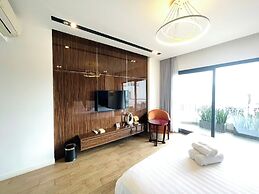 Royal Dragon Boutique Hotel