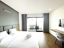 Royal Dragon Boutique Hotel