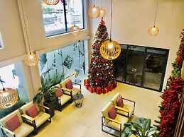 Royal Dragon Boutique Hotel