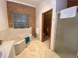 Coastal Waters Motor Inn