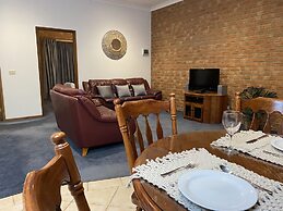 Coastal Waters Motor Inn