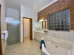 Coastal Waters Motor Inn