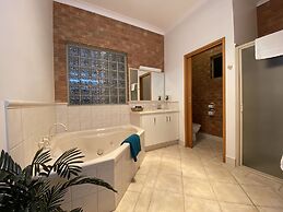 Coastal Waters Motor Inn