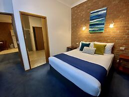 Coastal Waters Motor Inn