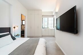 Stylish Apartment with Cozy Vibes by Sea N Rent