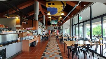 Yanmin Hot Spring Resort