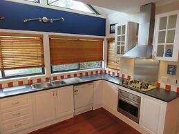 Central Holiday House at 29 Church in Cowes