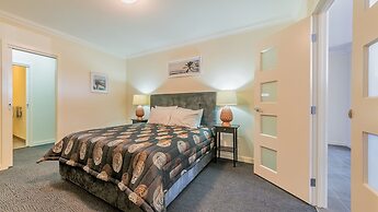 Thompson Avenue Apartments - 3