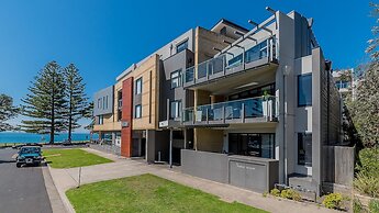 C-Scape by the Sea No.9