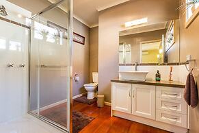 Broadwater By The Beach - With Heated Outdoor Spa