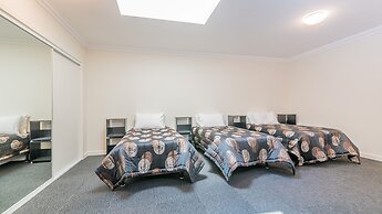 Thompson Avenue Apartments No.2