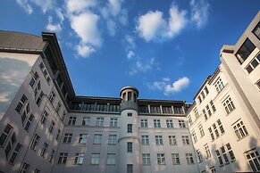 Quentin XL Potsdamer Platz Hotel