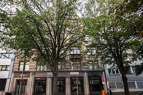 Quentin XL Potsdamer Platz Hotel