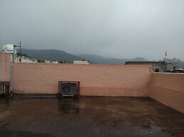 Hotel Zamarrud Palace