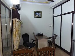 Hotel Zamarrud Palace