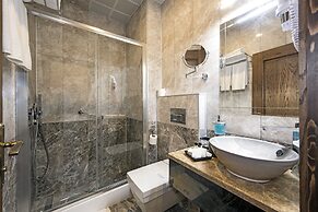 Perapolis Hotel