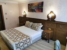 Perapolis Hotel