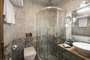 Perapolis Hotel