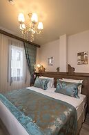 Perapolis Hotel