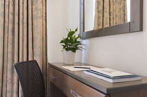 Rooms by Alexandra Hotel