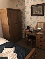 The Oakeley Arms Hotel