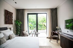 Treeline Urban Resort
