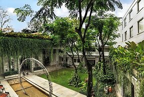 Treeline Urban Resort