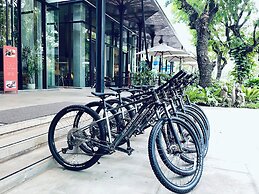 Treeline Urban Resort