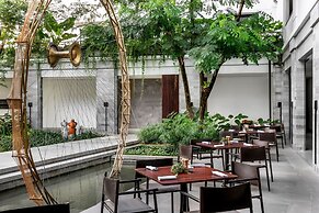 Treeline Urban Resort