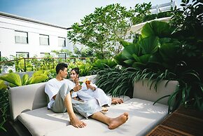 Treeline Urban Resort