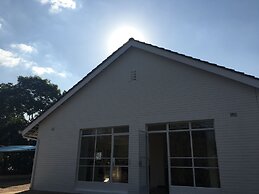 2 Bedroom Executive & Holiday Suburban Home