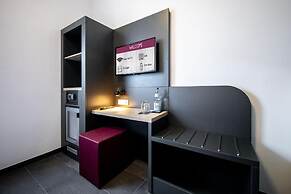 SMARTY Airport Cologne Hotel