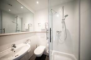 SMARTY Airport Cologne Hotel