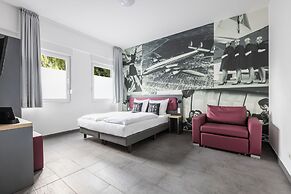 SMARTY Airport Cologne Hotel