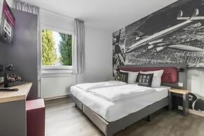 SMARTY Airport Cologne Hotel