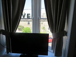 The Queens Arms Hotel