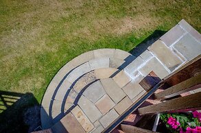 Castleview - Newton Steading