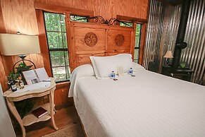 Cora's Cabins