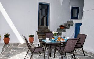 Gavrion's Nest  - Premium Cycladic Studio