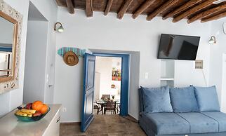 Gavrion's Nest  - Premium Cycladic Studio
