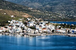 Gavrion's Nest  - Premium Cycladic Studio