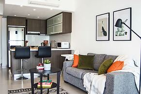 Phaedrus Living: Seaside Luxury Flat Lighthouse 53